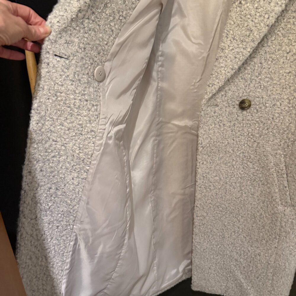 Fall/Winter coat, never worn. - Picture 3 of 4